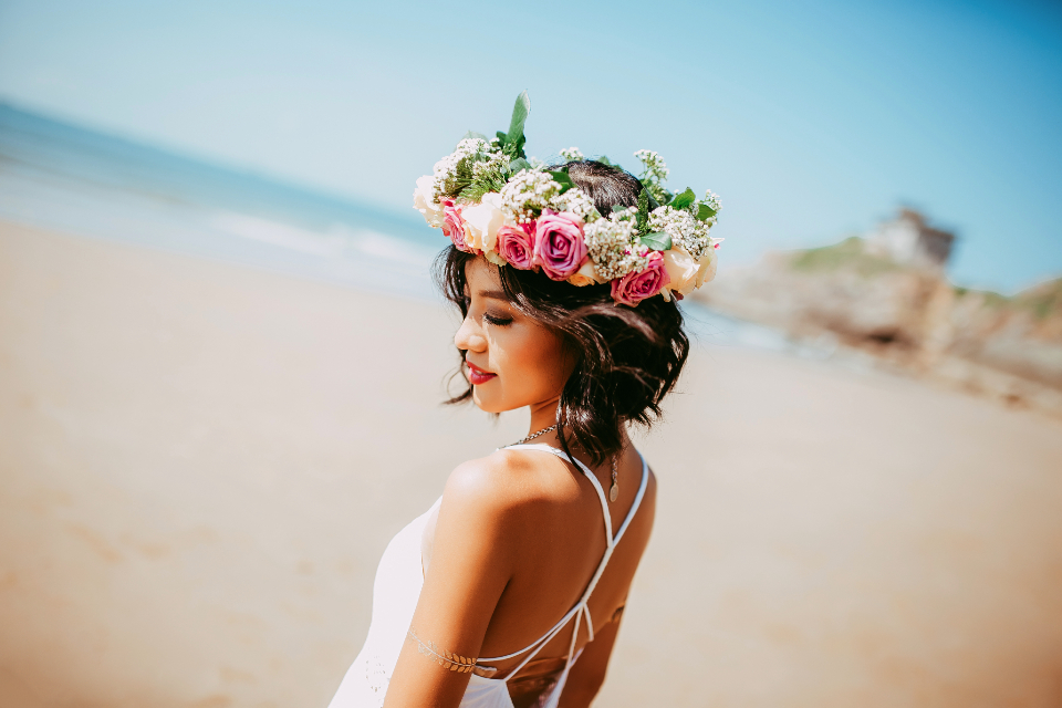 You don't need to look a certain way to be confident. In fact, some of the most attractive people are some of the most self-conscious. So how do you get more confident?