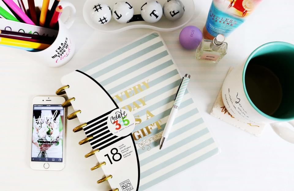 Want to declutter and get organized this year? Try these quick ways to make sure you stay on top of your to-do list.