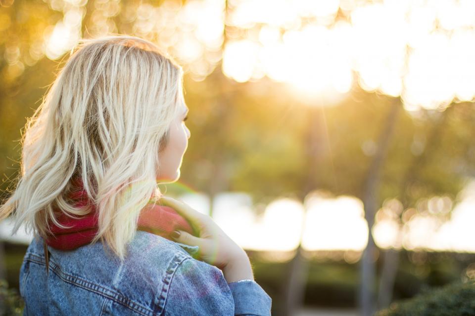 Self-esteem & self-confidence are often used interchangeably. Although they're very similar, they are two different concepts. Here's the difference!