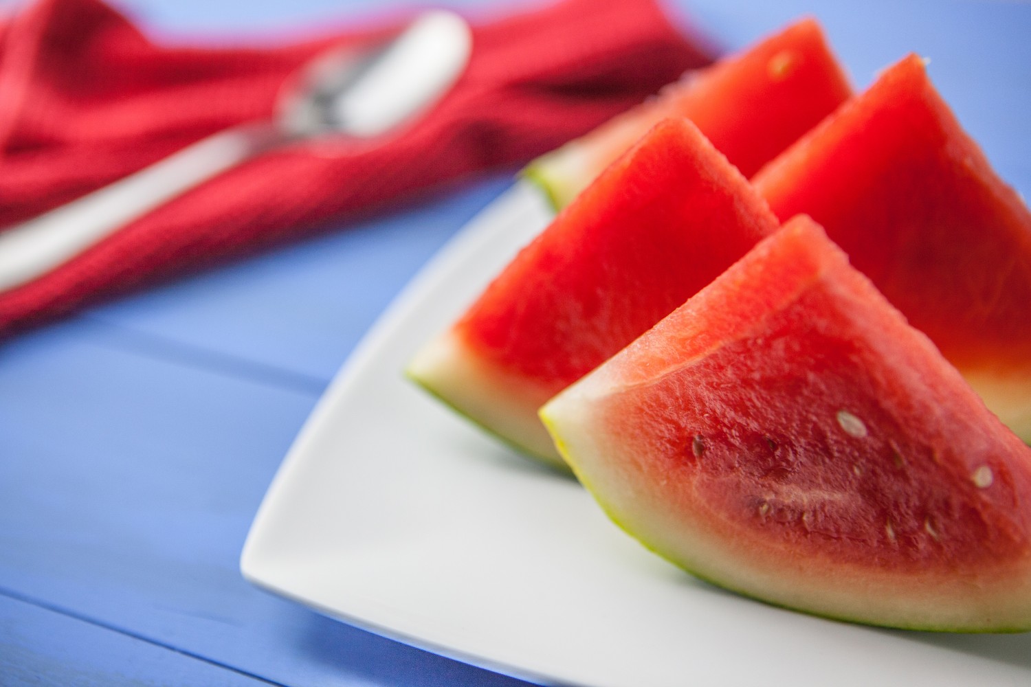 Even with a busy schedule, it's possible to eat snacks on the go that aren't bad for you. Try these high energy foods to keep you feeling fresh and focused.